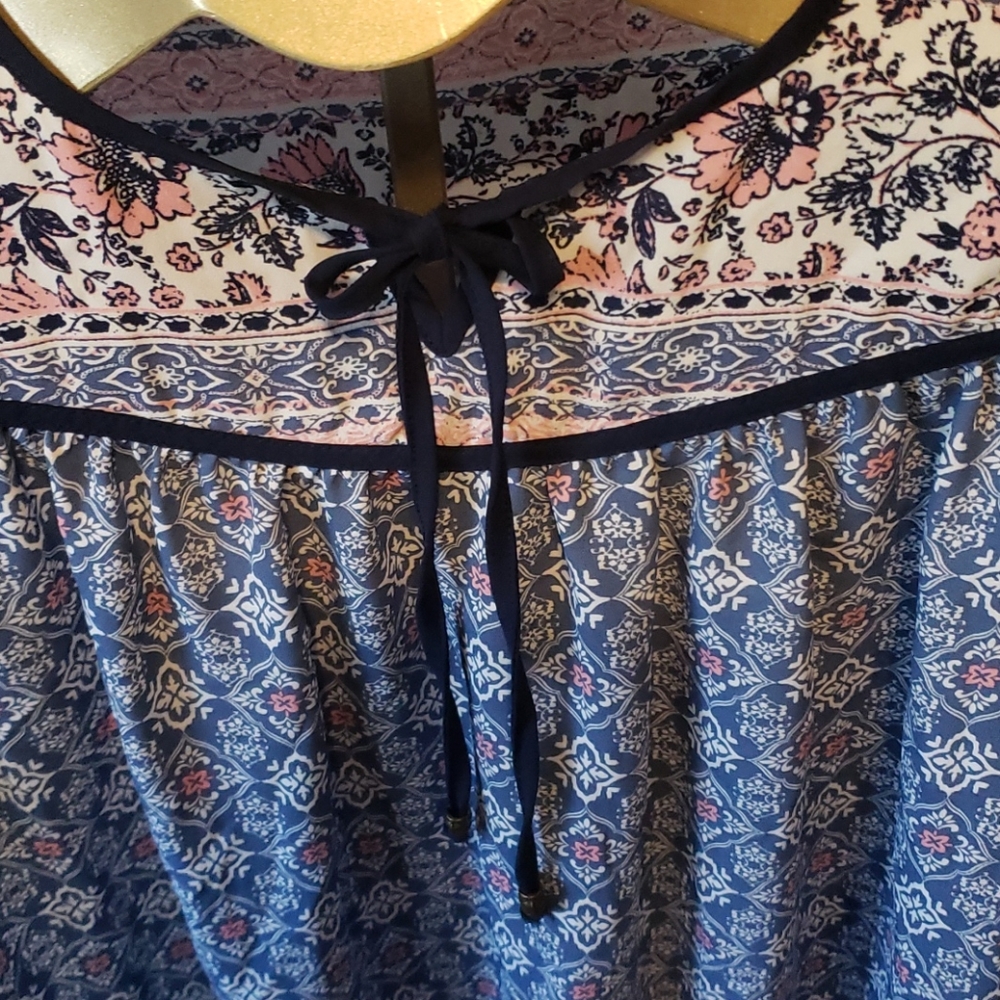 Blouse - Picture 3 of 3